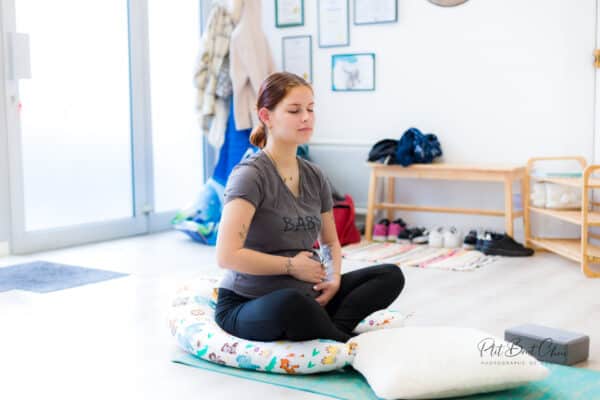 Yoga prénatal femmes enceintes à Vichy